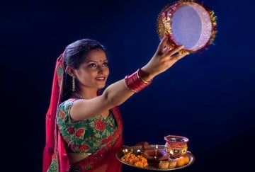 करवा चौथ के बारे में कुछ ऐसी रोचक बातें जो आपने पहले कभी नहीं सुनी होंगी
