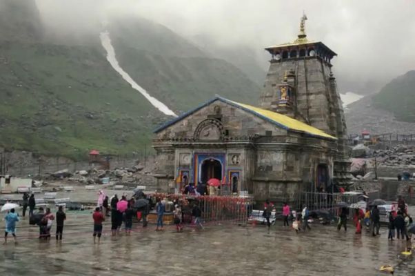  उत्तराखंड में बारिश का कहर जारी, केदारनाथ से हजारों श्रद्धालुओं को सुरक्षित निकाला