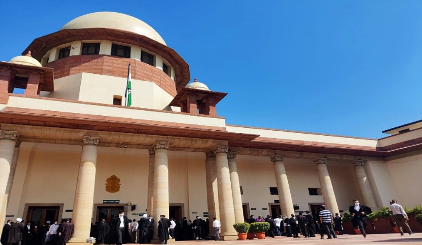 पटाखों पर नहीं हो सकता पूरी तरह प्रतिबंध, SC ने कलकत्ता उच्च न्यायालय के फैसले को बदला