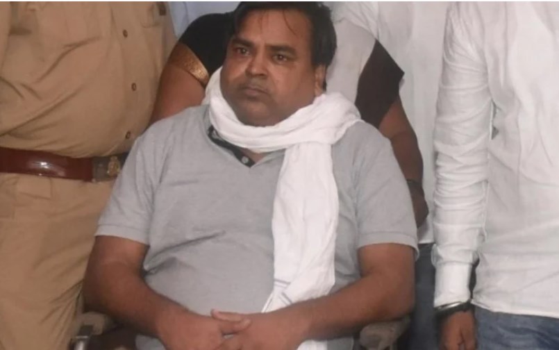 सपा सरकार में मंत्री रहे गायत्री प्रजापति समेत तीन को आजीवन कारावास