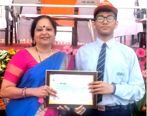 CM Yogi awards a cash prize of Rs 51,000 to CMS student for winning Speech contest  