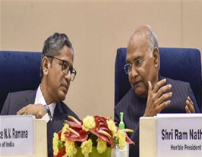 राष्ट्रपति बोले, अपनी बात कहने के लिए अत्यधिक विवेक का प्रयोग करें जज