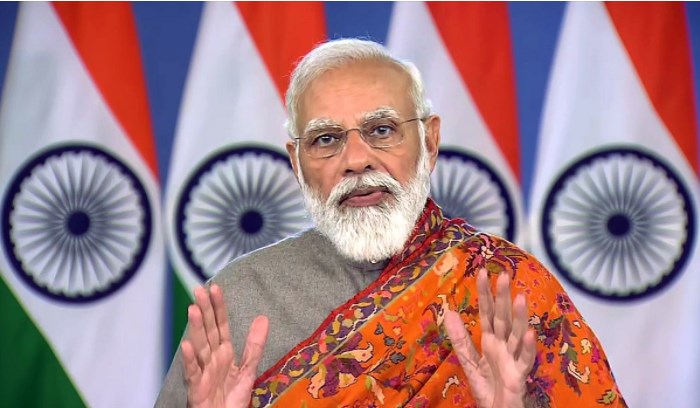 कानून वापसी की टाइमिंग पर उठ रहे सवाल । विपक्षी दलों पर बरसे PM मोदी