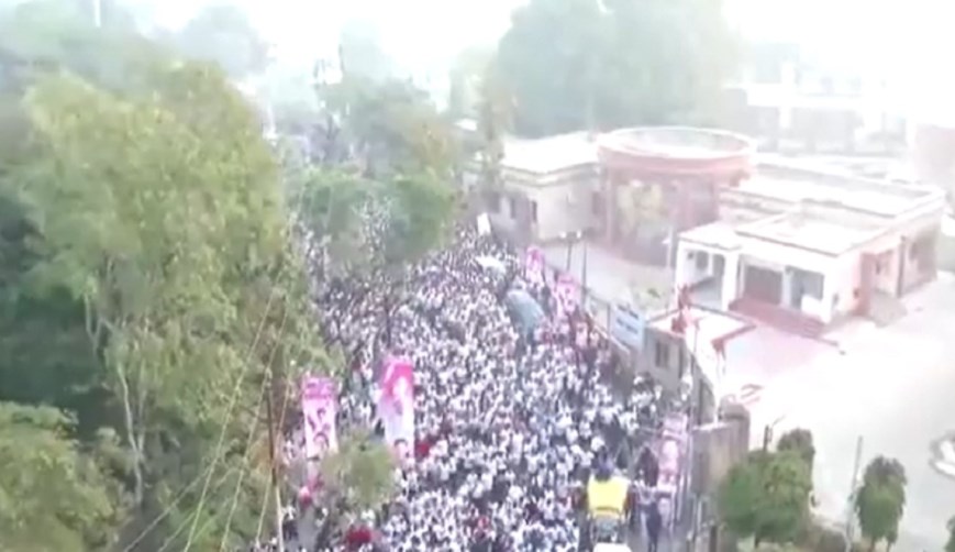 प्रियंका के लड़की हूं लड़ सकती हूं के आह्वान पर 10 हजार युवतियों ने मैराथन में लिया हिस्सा