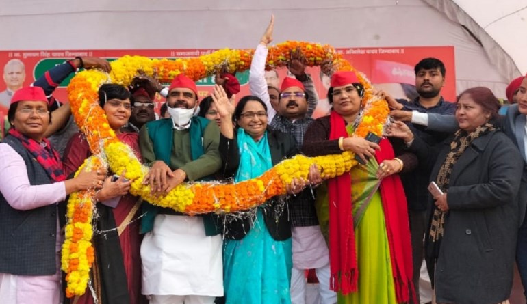परिवर्तन साइकिल यात्रा में सपा नेता जूही सिंह ने भाजपा के खिलाफ जमकर की बयानबाजी