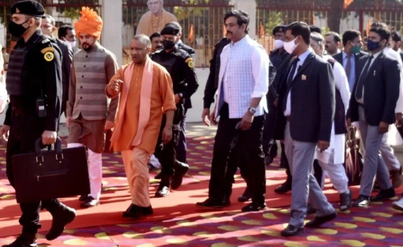 गोरखपुर में बोले सीएम योगी: युवाओं के सर्वांगीण विकास के लिए लागू की गई नई शिक्षा नीति