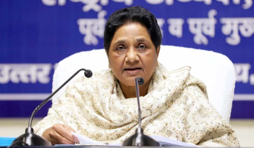यूपी चुनाव में दलितों पर है सबकी नजर, क्या मायावती की राजनीतिक जमीन खिसक चुकी है?