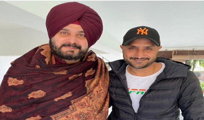 क्या पंजाब चुनाव से पहले कांग्रेस में शामिल होंगे हरभजन सिंह? सिद्धू ने साझा की संभावनाओं से भरी तस्वीर