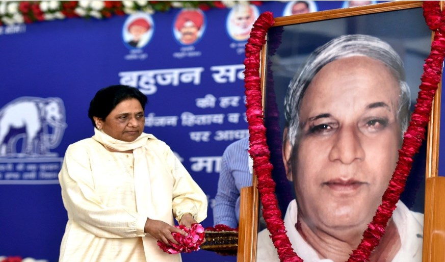 योगी, प्रियंका, अखिलेश सब मैदान में, लेकिन BSP इस चुनाव में हैं कहां?