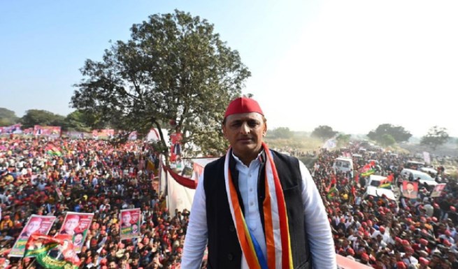 PM मोदी के नारे पर अखिलेश यादव का पलटवार, बोले- UP के लिए योगी उपयोगी नहीं, अनुपयोगी हैं