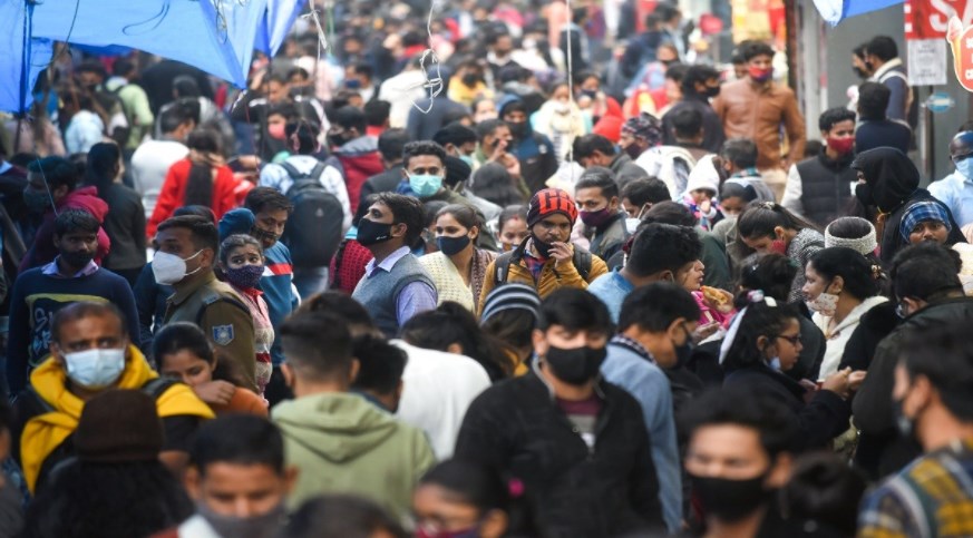 दिल्ली में फिर पैर पसार रह कोरोना, पिछले 24 घंटे में मिले 496 मामले, एक व्यक्ति ने तोड़ा दम