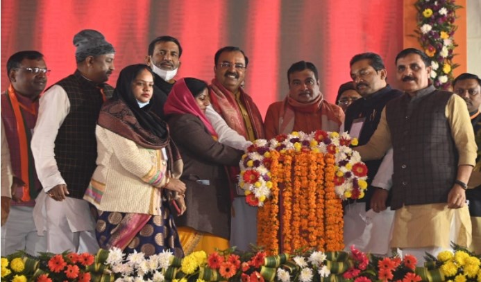नितिन गडकरी ने की उत्तर प्रदेश का प्रथम डबल डेकर ब्रिज प्रयागराज शहर में बनाये जाने की घोषणा