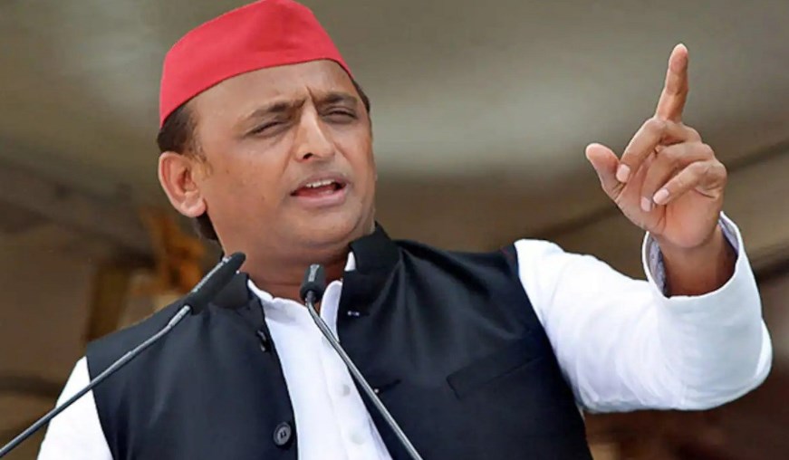 चुनाव से पहले अखिलेश का बड़ा ऐलान, यूपी में बनी सपा की सरकार तो 300 यूनिट फ्री मिलेगी बिजली