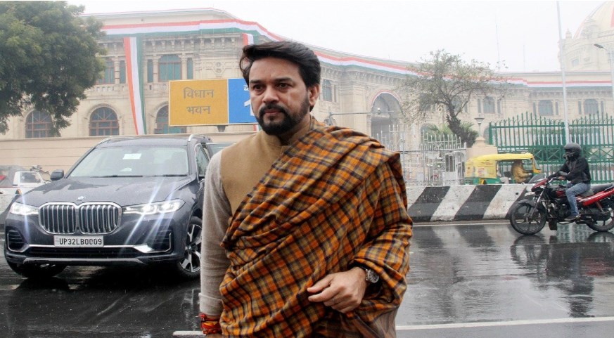 अनुराग ठाकुर का अखिलेश पर तंज, बोले- 10 मार्च को कहेंगे ईवीएम बेवफा है