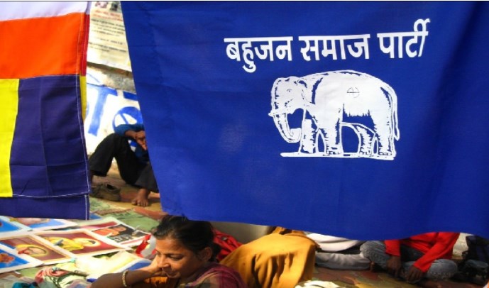 हाथी की सुस्त चाल का यूपी में किसे मिलेगा फायदा, किस तरफ जाएंगे 21 फीसदी दलित वोट?