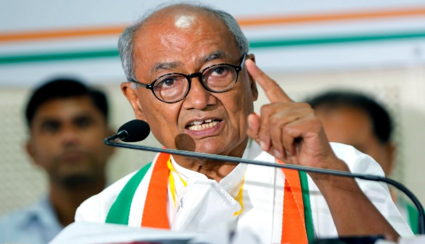 योगी के भाषणों में हिंदू-मुसलमान, हिंदुस्तान-पाकिस्तान के अलावा कुछ भी नहीं: दिग्विजय