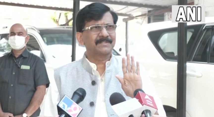 विराट के कप्तानी छोड़ने पर भावुक हुईं अनुष्का, MS धोनी के लिए कही यह बात