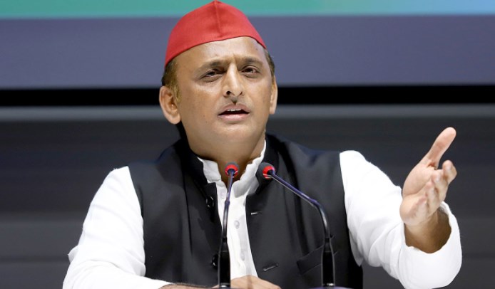 दंगाइयों और दबंगों को टिकट देकर अखिलेश ने भाजपा को चुनावों में बढ़त दिला दी है