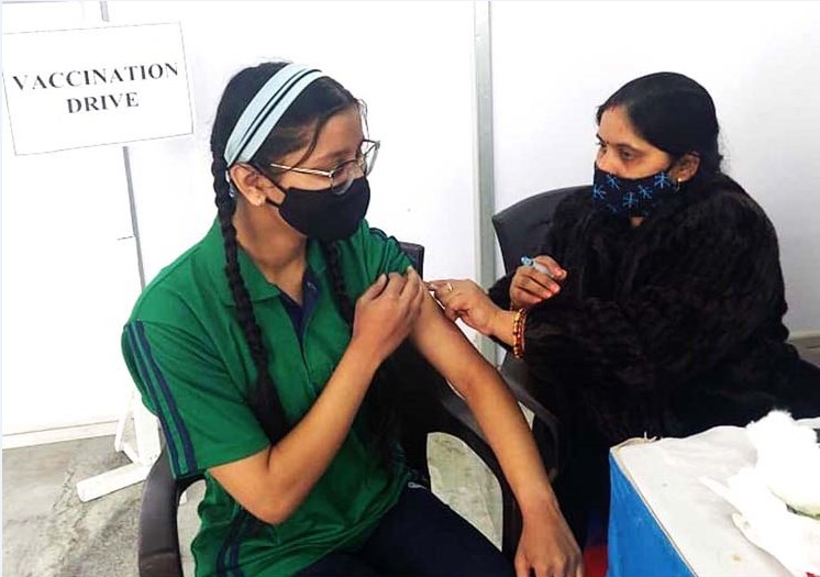Huge enthusiasm witnessed at Students Vaccination Drive held at various CMS campuses