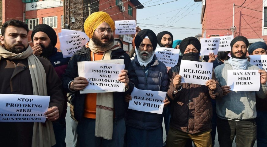 पंजाब में बेअदबी मामले पर जमकर होती है राजनीति, पिछले चुनाव में अमरिंदर ने पलटा था पासा