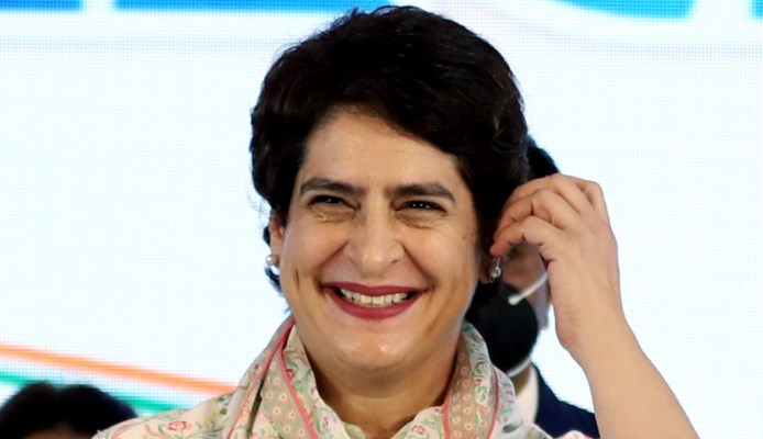 पुराने पेंशन के मुद्दे पर बीच का रास्ता निकालना होगा : कांग्रेस महासचिव प्रियंका गांधी वाद्रा