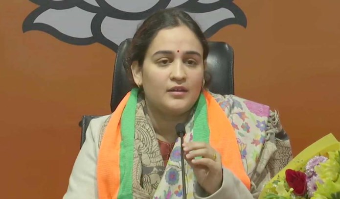 मुलायम सिंह यादव के परिवार की ओर से नहीं डाले गए दो वोट