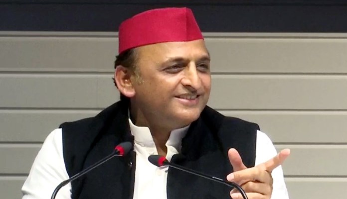 सपा की ताकत देखकर लोगों को फोन पर धमकाया जा रहा है : अखिलेश यादव
