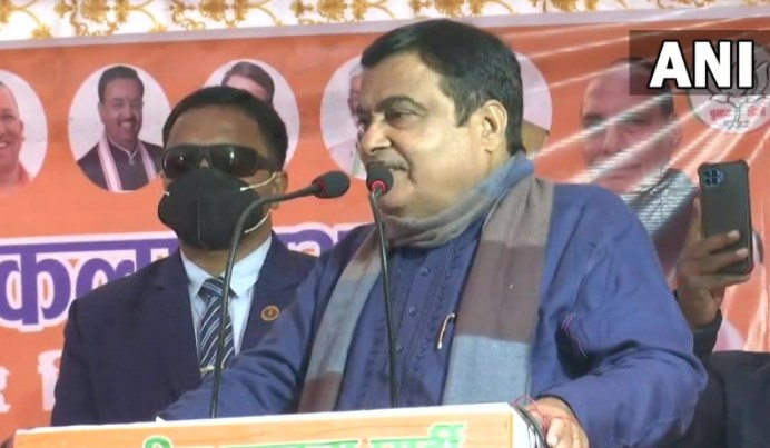  नितिन गडकरी बोले- प्रयागराज में चलेगी हवा में उड़ने वाली बस