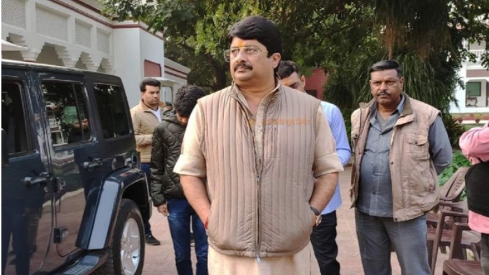 यूपी चुनाव में हॉट सीट रहती है कुंडा, राजा भैया के गढ़ में कई दिग्गज लगा रहे दांव