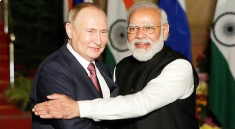 सोशल मीडिया पर उठी पीएम मोदी से पुतिन के नक्शे क़दम पर चलने की मांग