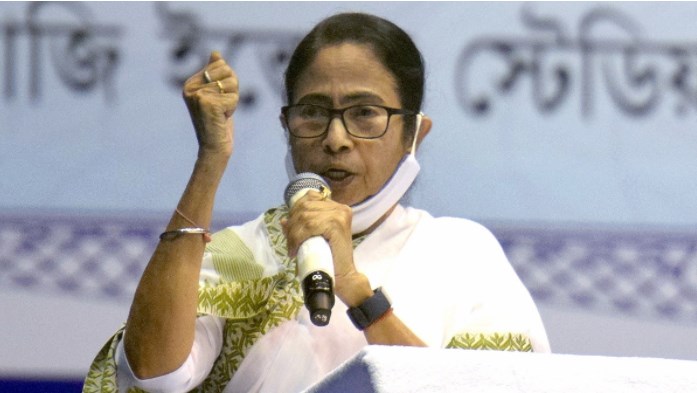 TMC में बढ़ते विवाद के बीच मंत्री की दो टूक, ममता बनर्जी हमारी सर्वोच्च नेता