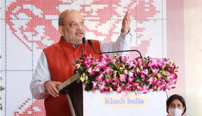 सपा, बसपा ने चरमराई उत्तर प्रदेश की अर्थव्यवस्था, अमित शाह बोले- इसे फिर से पटरी पर लाये योगी