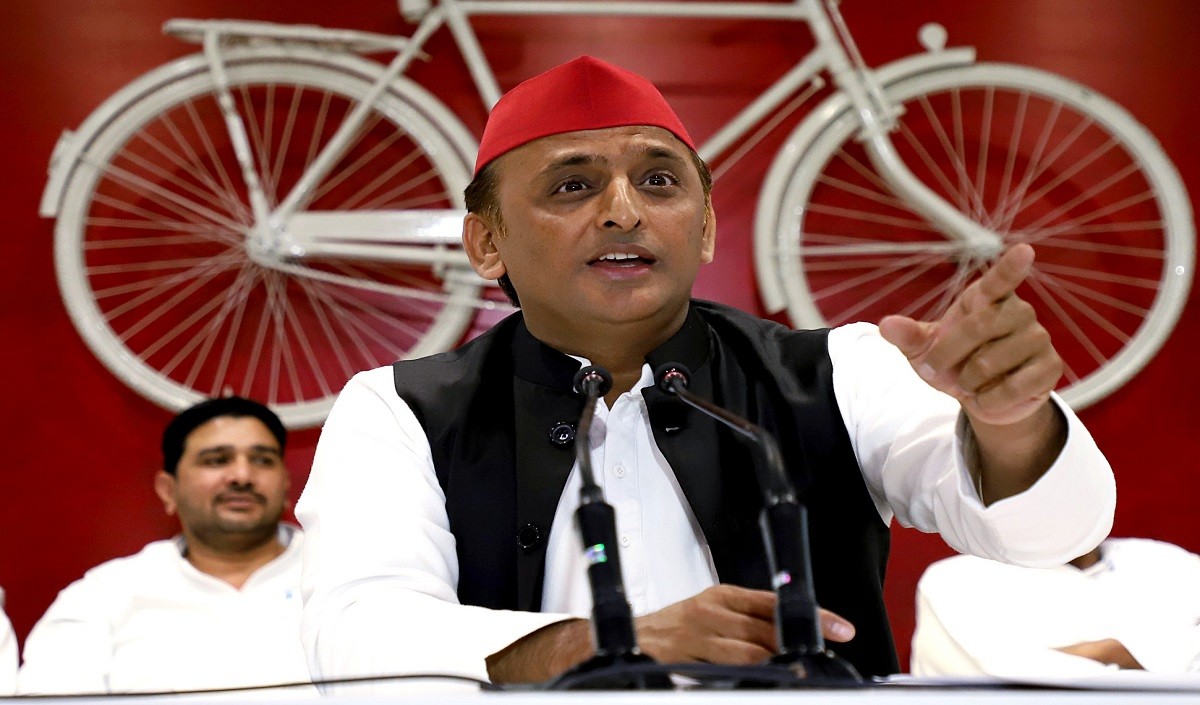 नवाब मलिक की गिरफ्तारी पर अखिलेश बोले- बीजेपी घबराती है तो एजेंसियों को आगे लाती है