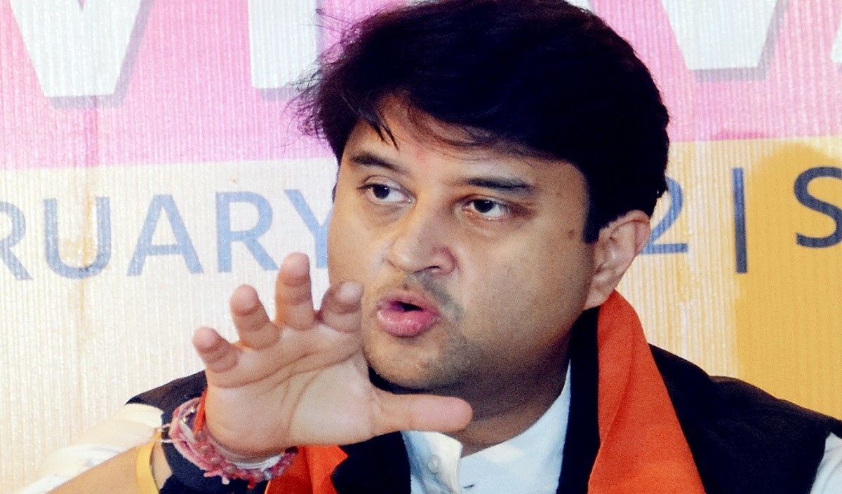 यूक्रेन की स्थिति पर हमारी नजर, सिंधिया बोले- एयर स्पेस खुलते ही शुरू की जाएंगी फ्लाइट्स