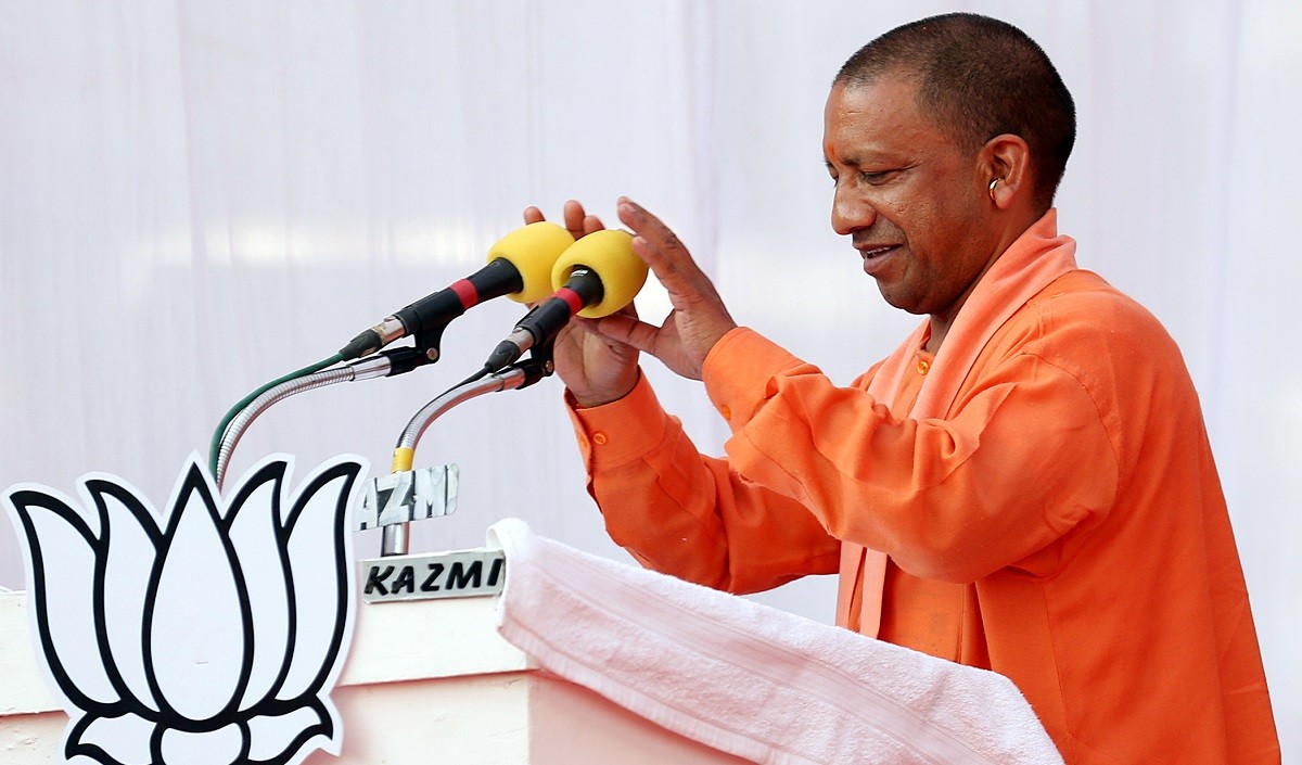 मुख्यमंत्री योगी ने समाजवादी पार्टी को बताया दंगेश, बोले- पिछली सरकार मजबूत नहीं मजबूर थी
