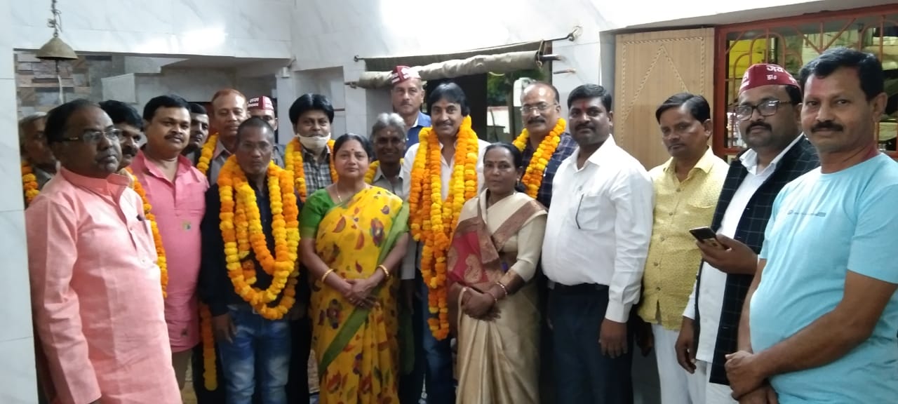 अशोक निषाद  राजू पत्रकार सर्वसम्मति से चुने गए अध्यक्ष