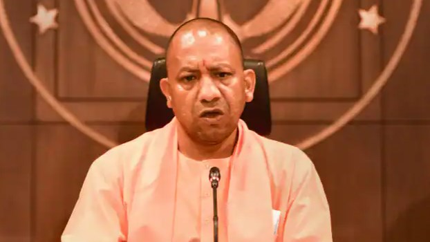 भ्रष्टाचारियों पर सीएम योगी का एक्शन, सोनभद्र डीएम और गाजियाबाद एसएसपी सस्पेंड