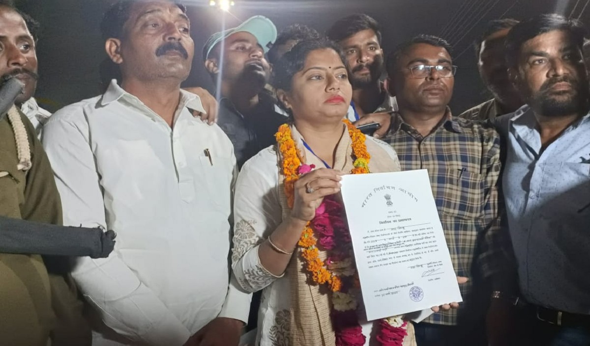 केशव प्रसाद मौर्य को शिकस्त देने वाली पल्लवी पटेल कौन हैं ?