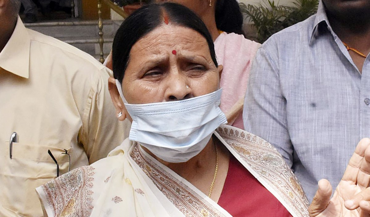 राबड़ी देवी का नीतीश कुमार पर जोरदार हमला, बोलीं- मोदी के चरणों में गिर गए बिहार के मुख्यमंत्री