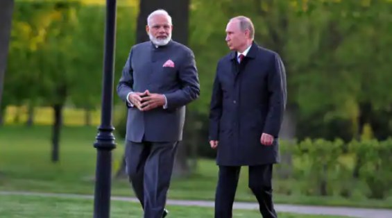 यूक्रेन युद्ध को लेकर रूसी खेमे में नहीं है भारत, एक्सपर्ट्स से समझिए कैसे