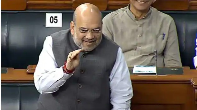 राज्यसभा में कांग्रेस, AAP पर बरसे अमित शाह, बोले- आपातकाल में किशोर कुमार के गीतों पर भी लगा दी थी रोक