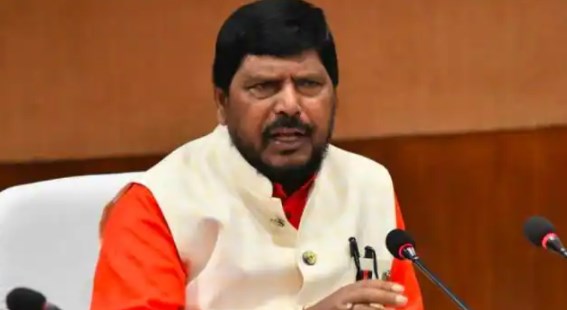 केन्द्रीय मंत्री रामदास आठवले बोले, भाजपा में शामिल हो जाएं शिवपाल यादव