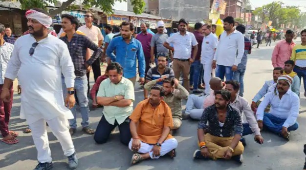 एमएलसी चुनाव की वोटिंग के दौरान फर्रुखाबाद में बवाल, सपा प्रत्याशी समेत नौ पर मुकदमा