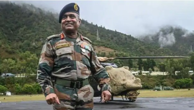 कौन हैं लेफ्टिनेंट जनरल मनोज पांडे, जो अगले महीने सेना प्रमुख बनने जा रहे हैं?