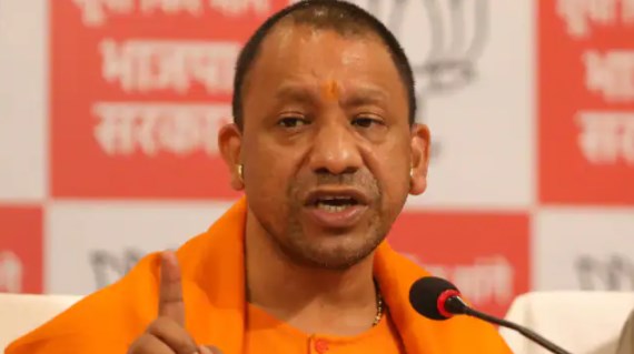 भ्रष्टाचार पर सीएम योगी का एक्शन, अधिशासी अभियंता को किया बर्खास्त