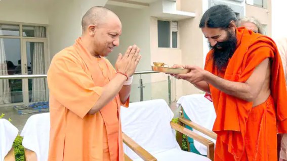 यूपी सीएम याेगी आदित्यनाथ आज भी पैतृक गांव में करेंगे रात्रि विश्राम