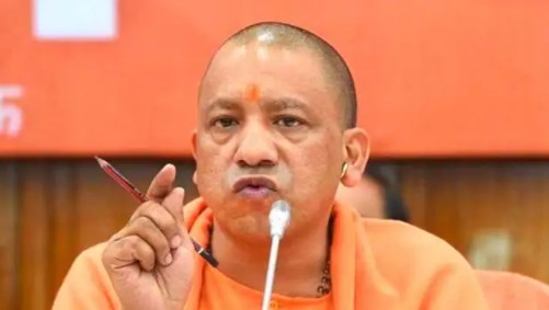 विकास खंडों के आंकलन के लिए आईआईटी के छात्रों की मदद लें : सीएम योगी