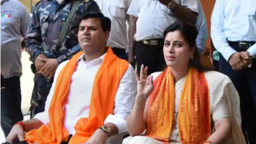 नवनीत राणा ने संजय राउत को बता दिया पोपट, बोलीं- FIR दर्ज करवाऊंगी