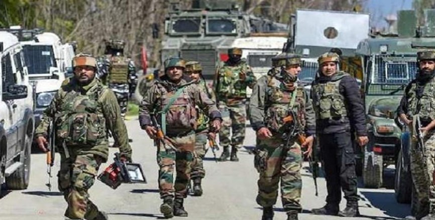 जम्मू-कश्मीर: आतंकवादी ने पुलिसकर्मी की गोली मारकर हत्या की, बेटी गंभीर रूप से घायल