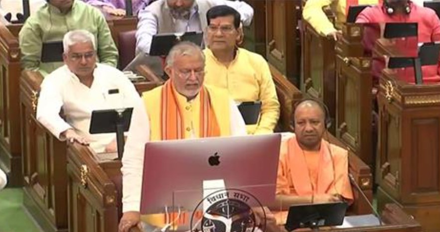 वित्त मंत्री सुरेश खन्ना ने पेश किया योगी सरकार 2.0 का बजट
